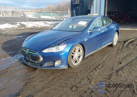 2015 Tesla Model S 70D/85D/P85D из США, поврежденный, VIN 5YJSA1E26FF109109